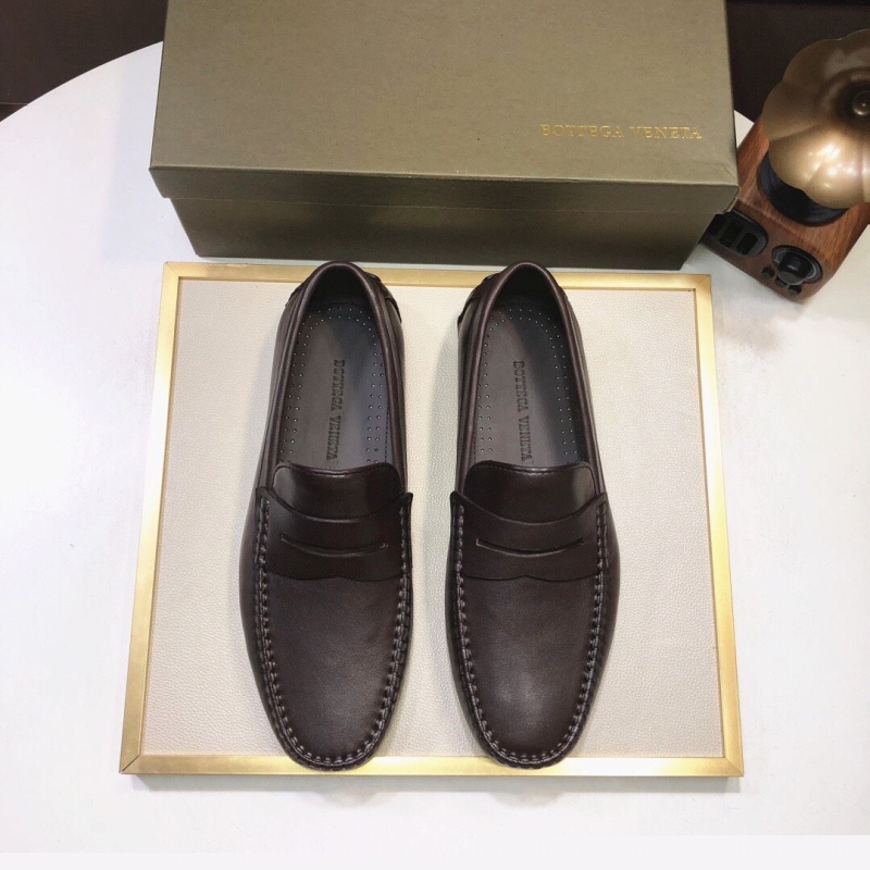 bo*te*ga Ve*ne*ta leather shoes